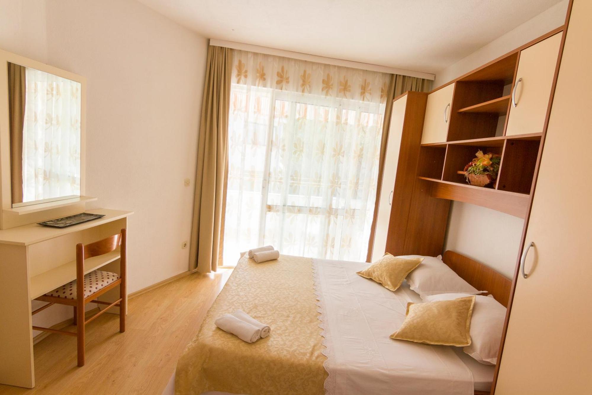Ferienwohnung Apartman Vulic Tučepi Exterior foto